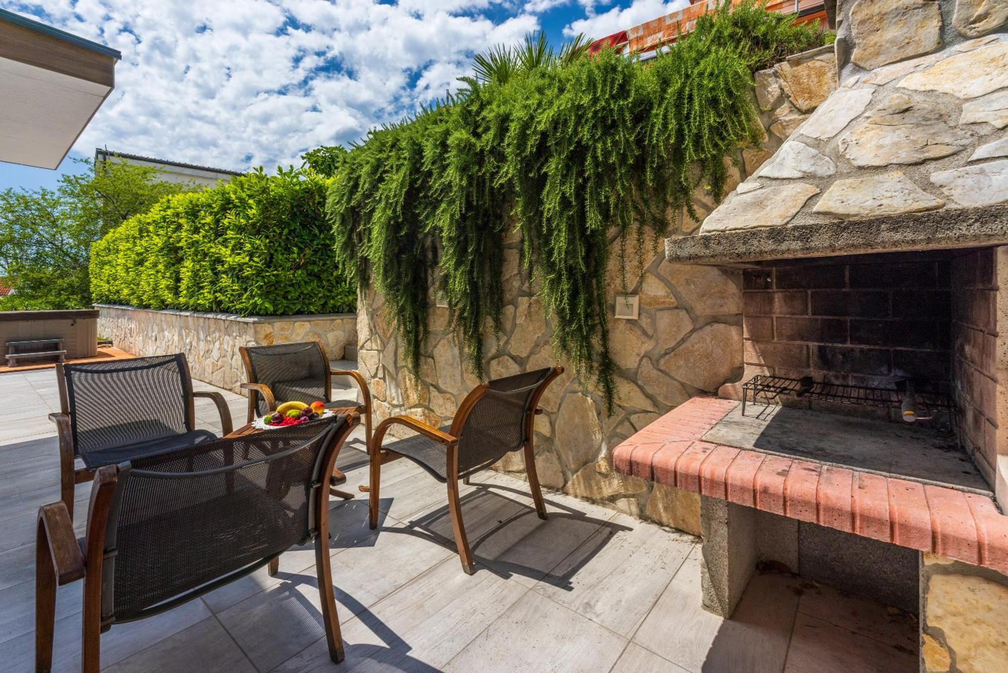 Relax Derossi 2 Apartment Crikvenica Exterior photo